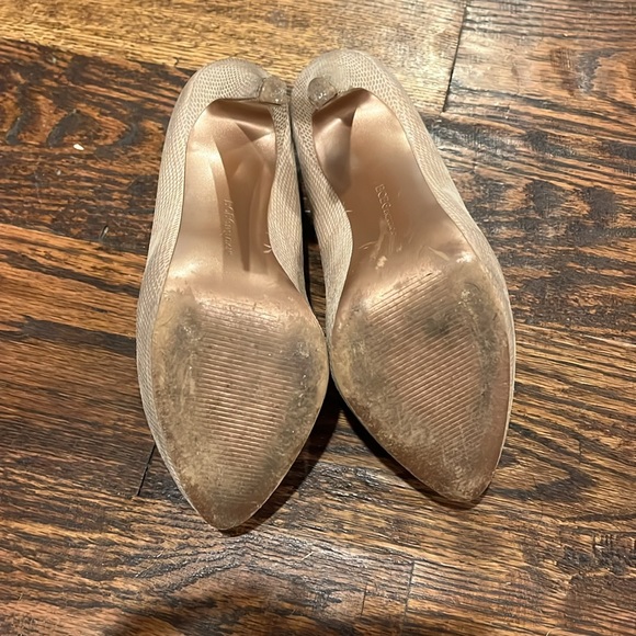 BCBGeneration platform heels tan snake skin 6 1/2 - Picture 5 of 5